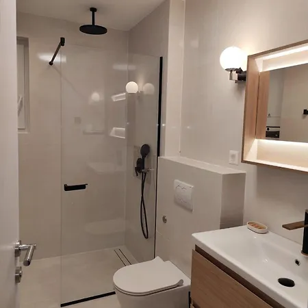 M&M Luxury Apartments