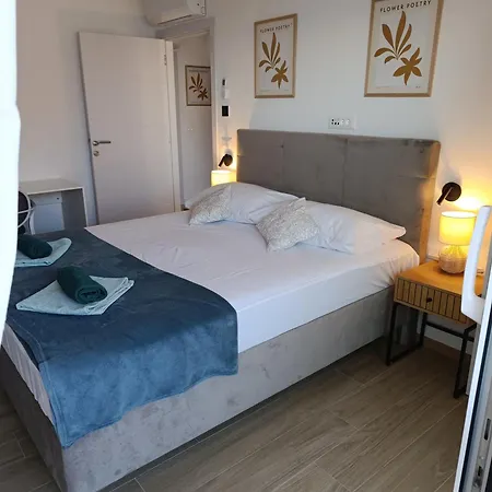 M&m Luxury Apartamento Petrčane