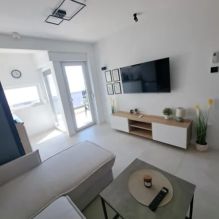 M&M Luxury Apartments