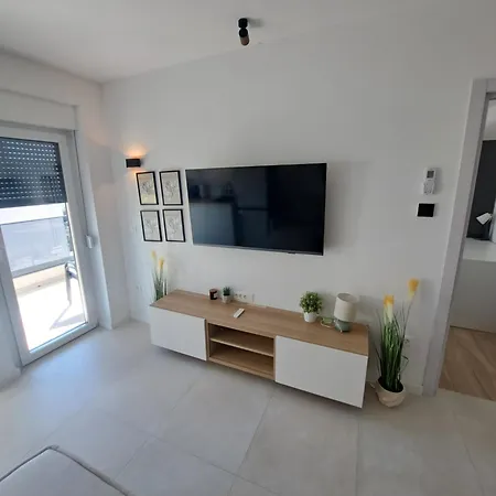 M&M Luxury Apartments