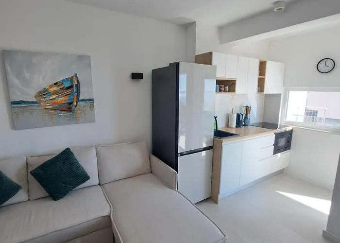 M&m Luxury بيتريتْشاني